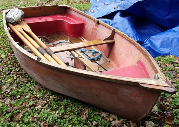 toms dinghy.jpg